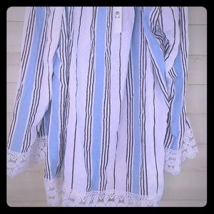 Juniors cold shoulder top